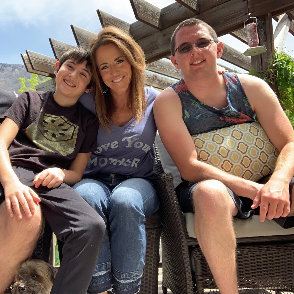 HAPPY MOTHER'S DAY FROM MY CREW TO YOURS! 💖